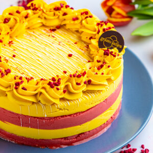 Mango and strawberry-raspberry gelato cake